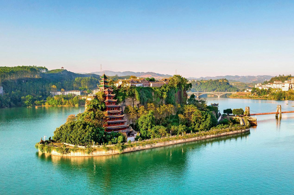 Shibaozhai Pagoda – A Wooden Marvel on the Riverbank