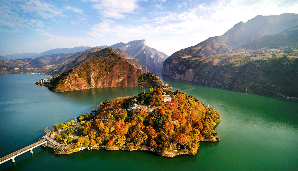 White Emperor City – A Poetic Overlook