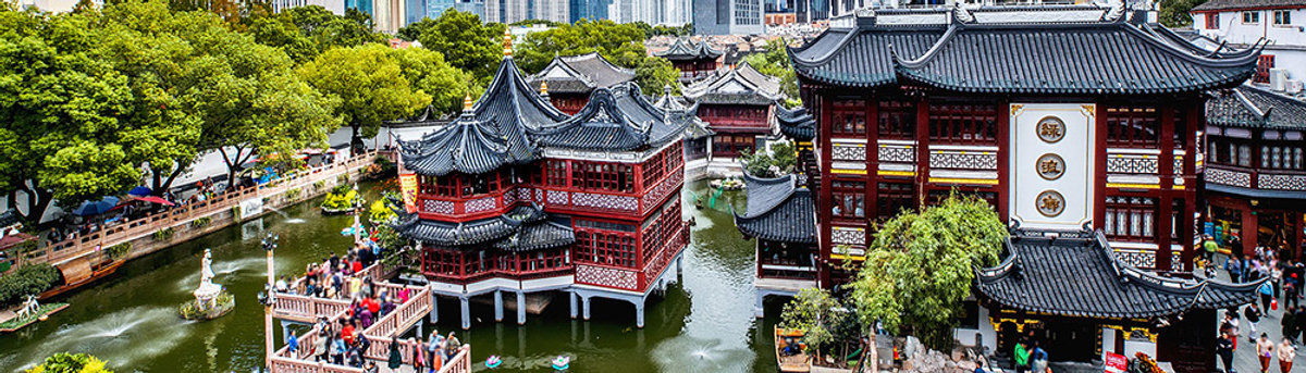 Yu Garden – A Slow Stroll in a Fast City