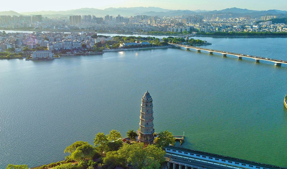 Phoenix Pagoda in Chaozhou