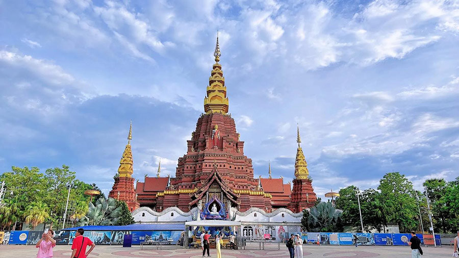 Xishuangbanna: A Whimsical Journey into Dai Culture and Tropical Wonder