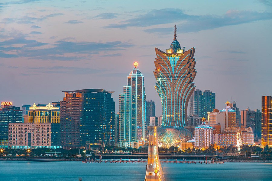 Macau: A Culinary Heaven with Michelin Stars and Local Delights