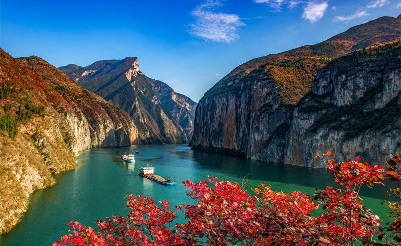 Three Gorges of the Yangtze River: Exploring the Beauty and History of China’s Majestic Waterway