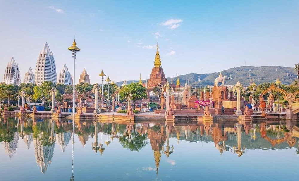 Yunnan Adventures: Discovering the Charm of Dai Opera and Culture