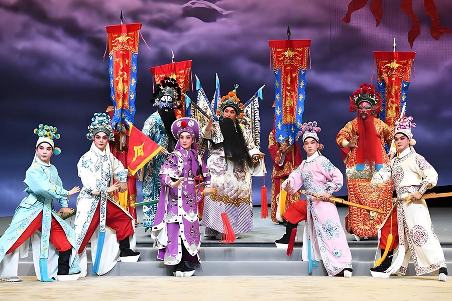 Discover the Enchanting World of Cantonese Opera: A Glimpse into Guangdong’s Rich Cultural Heritage